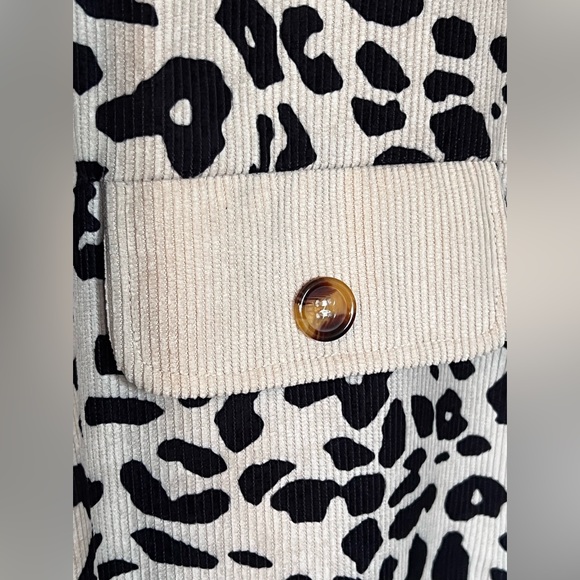 NWOT Women’s Sz M Button Front Cow Print Jacket/Top -corduroy feel - Picture 5 of 11